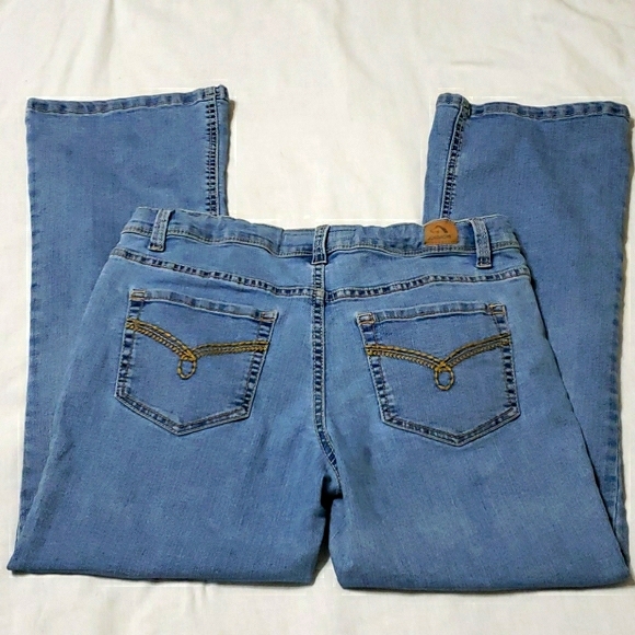 Jordache Girls Bootcut Jeans - Picture 6 of 11